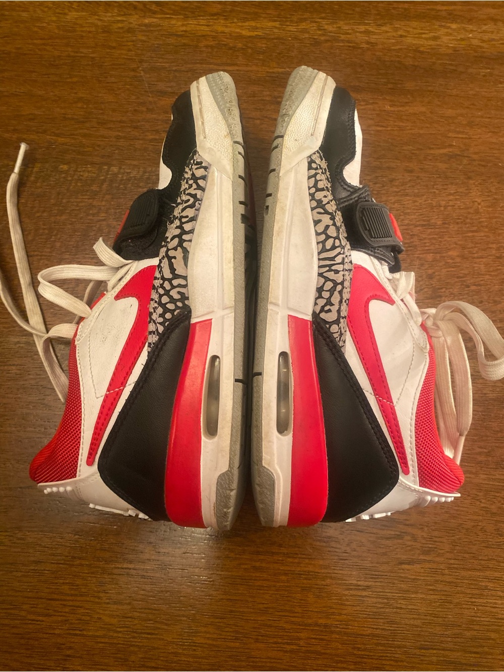 Nike Air Jordan Legacy 312 Low GS Fire Red White Black CD9054-160 Size 4Y